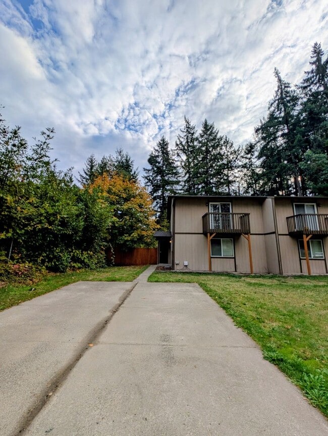 Photo - 2 Story Duplex Available. HUGE, FENCED YAR...
