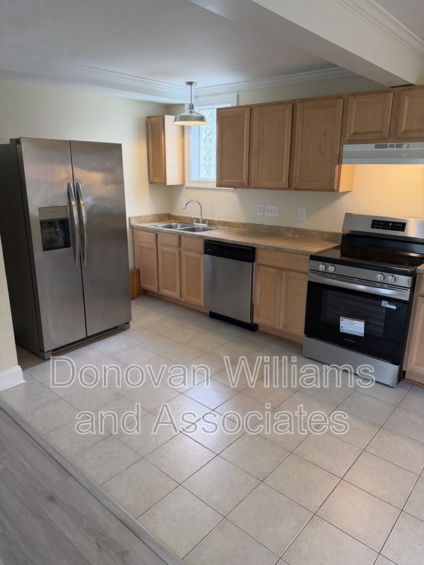 Photo - 1529 Thomas Ave