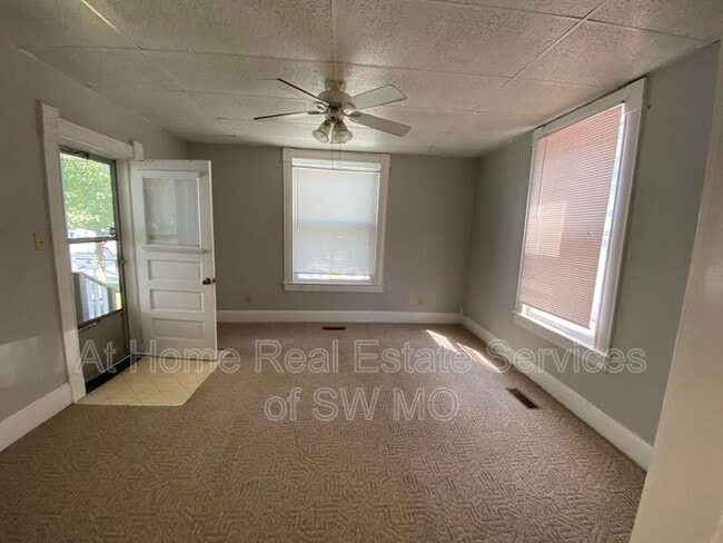 Photo - 653 S Main Ave Unit Apt #2