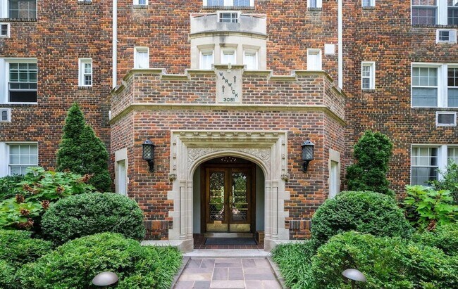 Quaint Studio Apartment in Cathedral Heights! - Quaint Studio Apartment in Cathedral Heights!