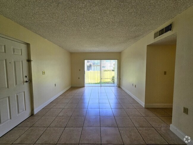 Building Photo - 1215 Benoist Farms Rd Rental