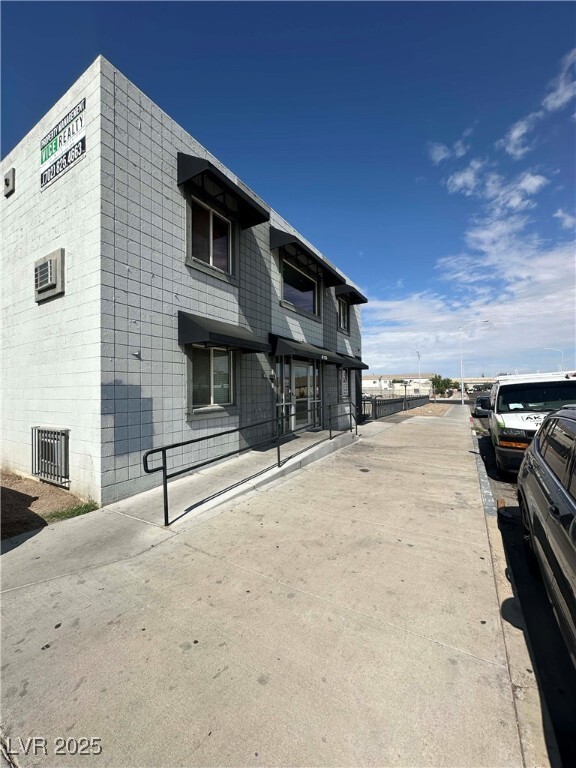 Building Photo - 223 N 9th St Unit 108