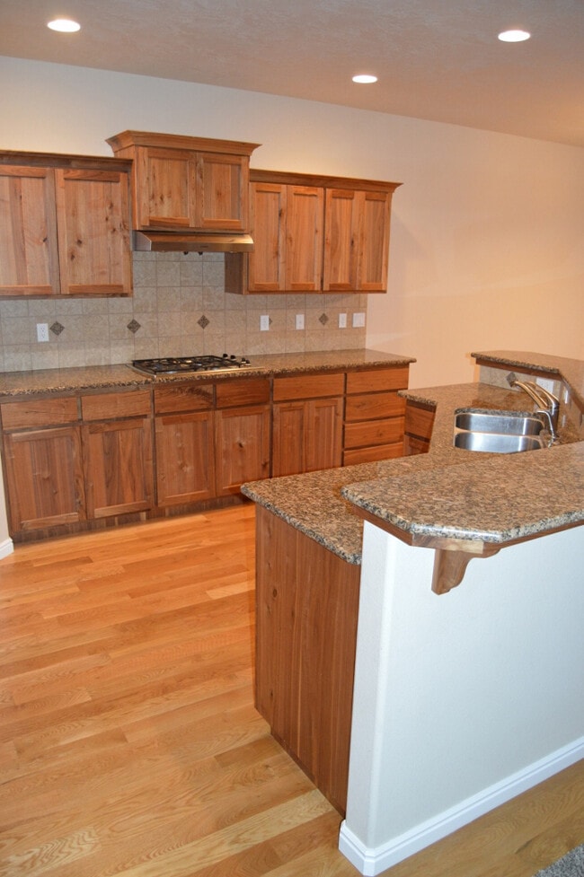 Photo - 4bed, 3bath, 2,454sq.ft. hom in Kuna