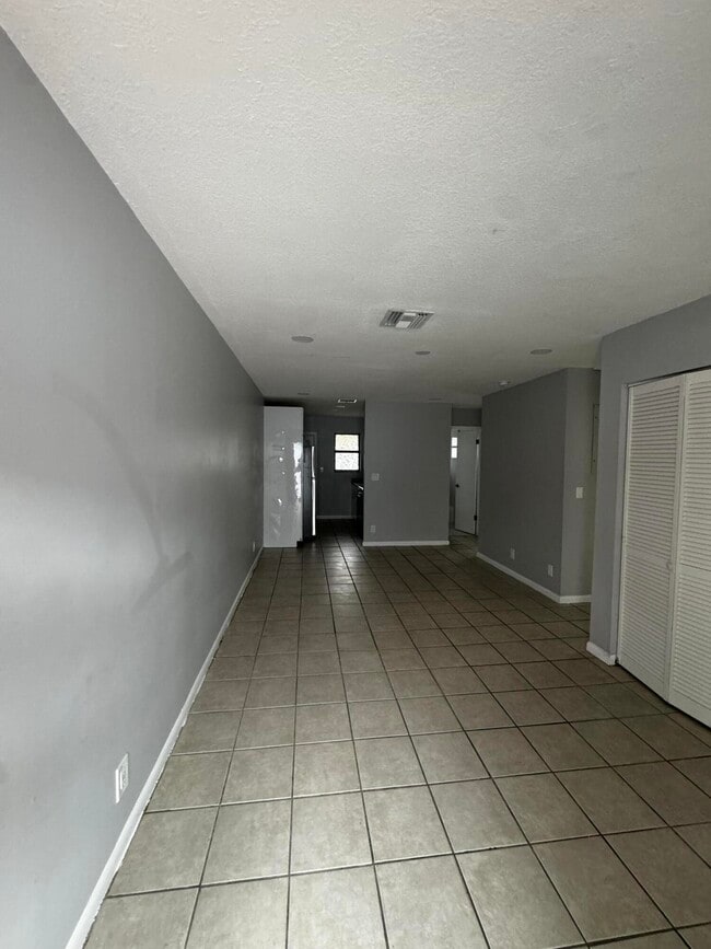 Photo - 518 Avenue I Unit B