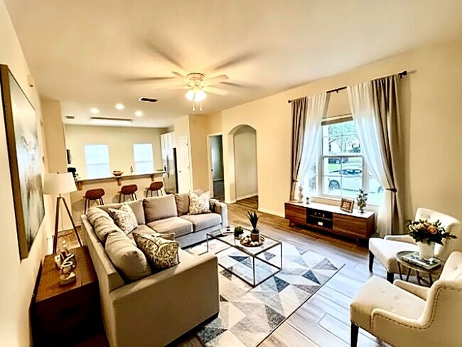 Photo - 1107 Croton Pl