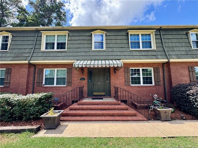 Building Photo - 2601 N Roberts Ave