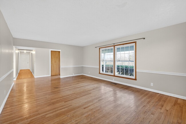 Photo - 9404 Locust Creek Rd