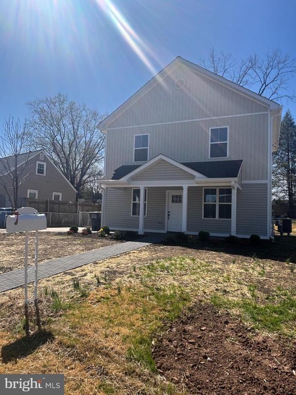 Photo - 129 Evans St
