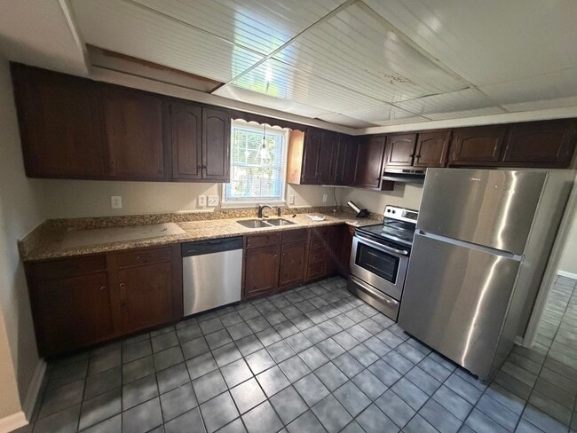 Photo - 3 Bedroom 3 Bathroom For Rent
