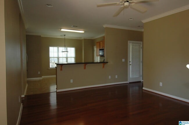 Photo - 108 Holland Trail