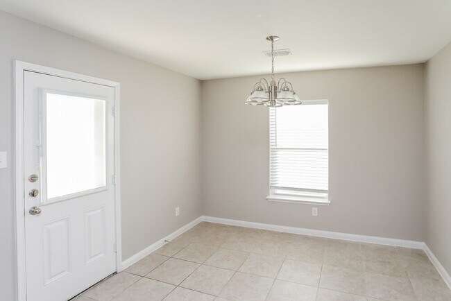 Photo - 2034 Faircrest Trail