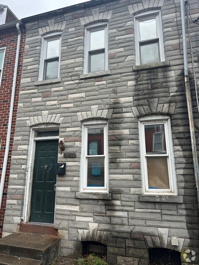 Building Photo - Beautiful Lancaster City 3 BR For Rent Rental