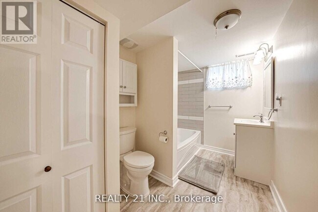 Photo - 812 Sanok Dr