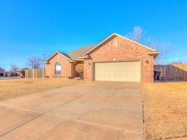 Photo - 901 NE 26th Ct