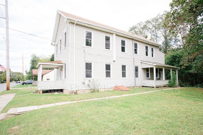 Photo - 614 Main St Unit 1