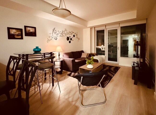 Photo - 118 Waterfront Crt SW