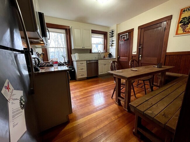 Photo - 2 Hillside St Unit 1