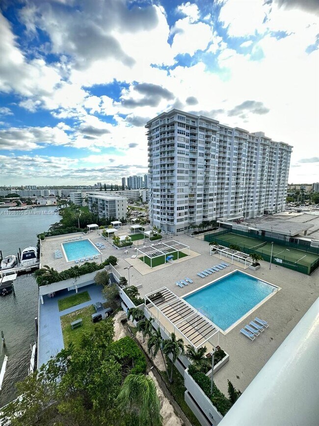 Building Photo - 18081 Biscayne Blvd Unit 903