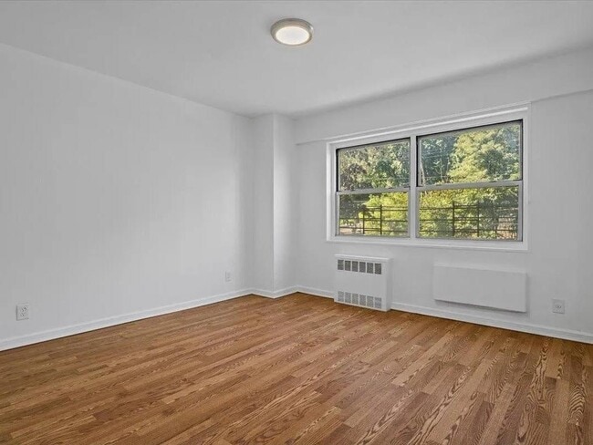 Photo - 3130 Irwin Ave Unit 2G