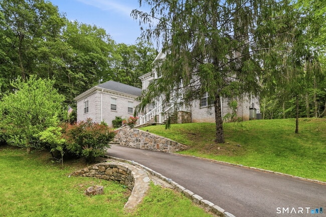 Photo - 18 W Haviland Ln