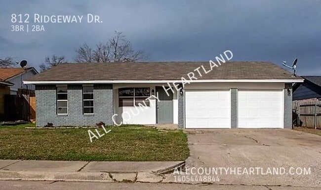 Building Photo - 812 Ridgeway Dr Rental