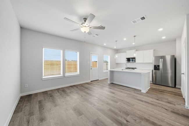 3327 Young Clover Wy