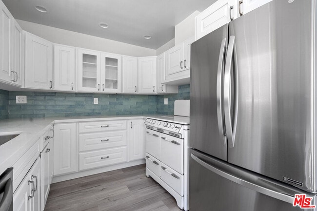 Photo - 908 Venezia Ave