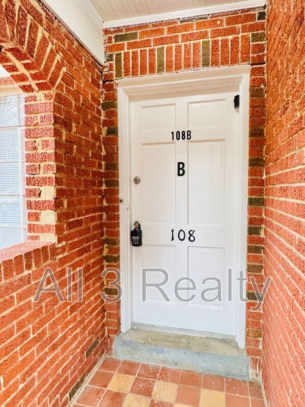 Photo - 108 Brantwood Dr Unit B