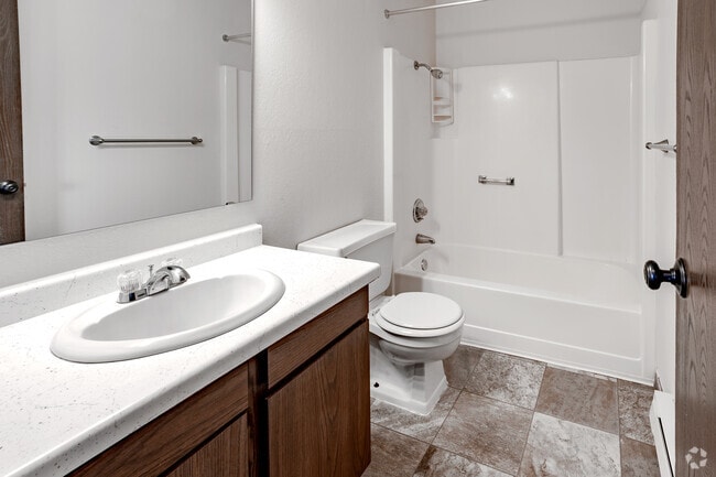 2BR, 1BA - Bathroom