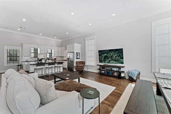 Photo - 1504 Knox St