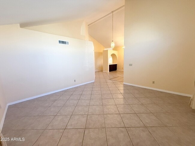 Photo - 694 N Longmore St