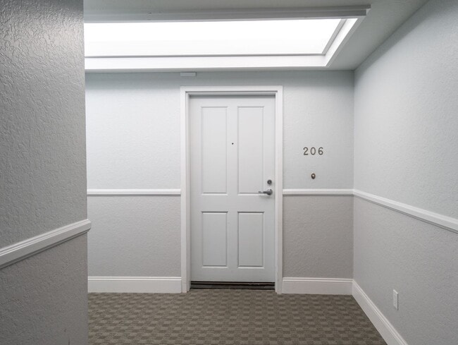220 Nice Ln Unidad 206