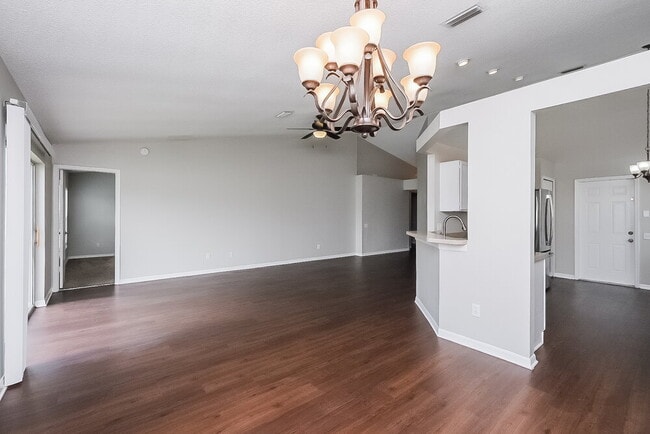 Photo - 11351 Calgary Cir