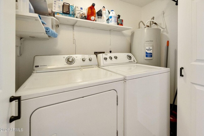 Photo - 3039 N 38th St Unidad 11