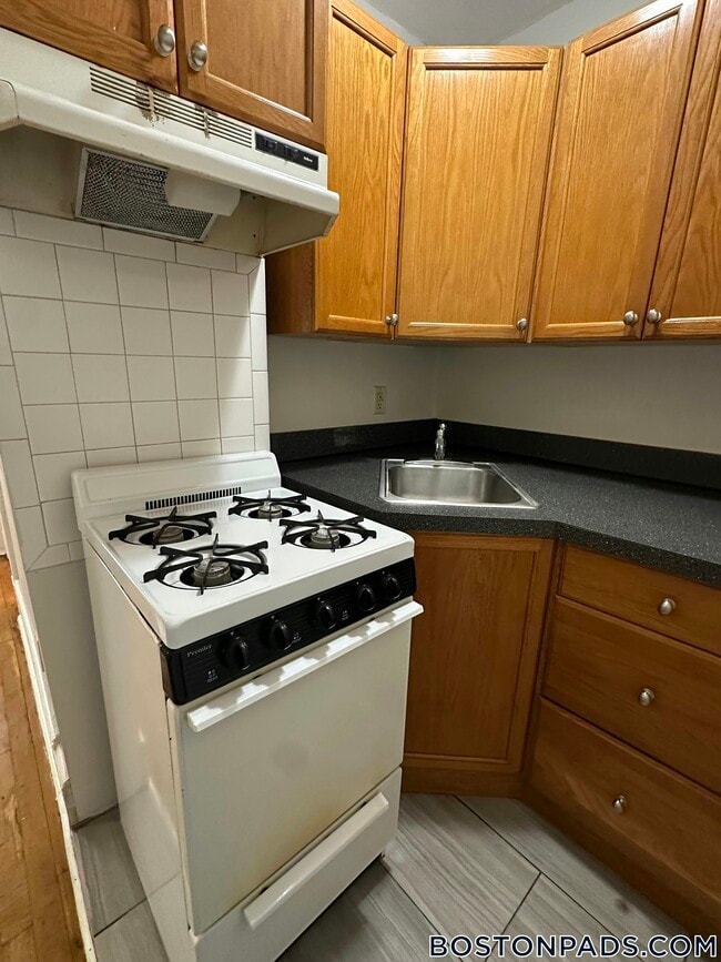 Photo - 38 Hemenway St Unit 18