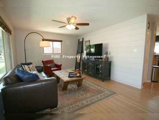 Photo - 3 Bed/2 Bath Ranch Home on Large Lot with Oversized Garage