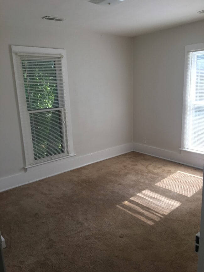 Photo - 505 S Roney St