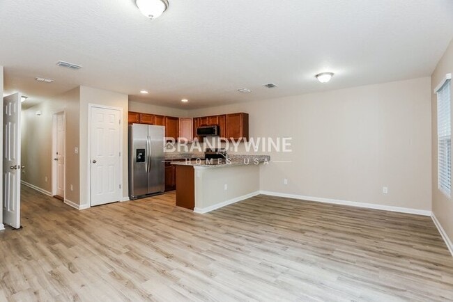 Photo - 3549 Rain Forest Dr W
