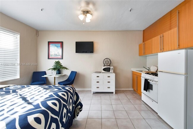 Photo - 3710 Collins Ave Unit N-305