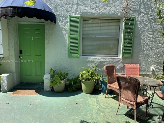 Building Photo - 769 NW 10th St Rental