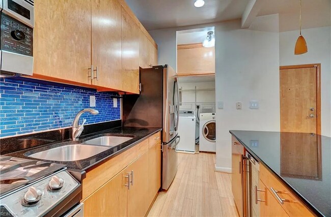 Photo - 520 W Olney Rd Unit 3