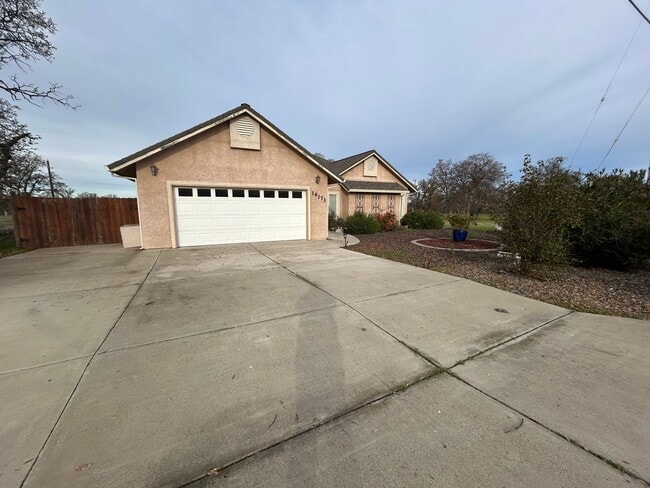 Photo - Comfortable 3-Bedroom Home in Gated Cottonwood Community