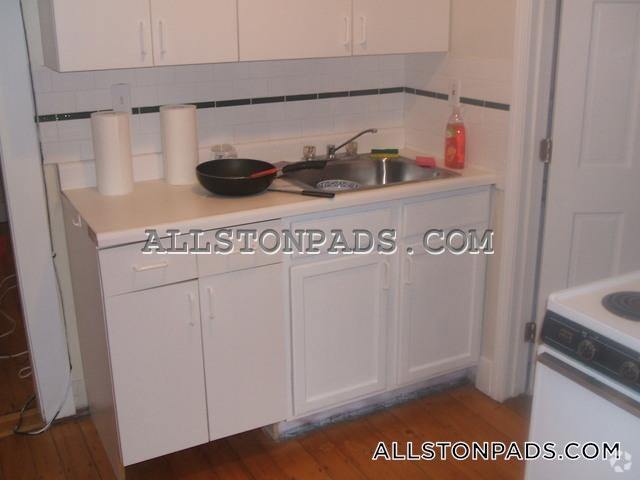 Building Photo - 23 N Beacon St Unit 4 Rental