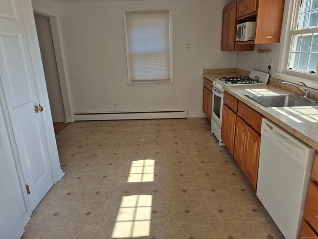 Photo - 136 Fox St