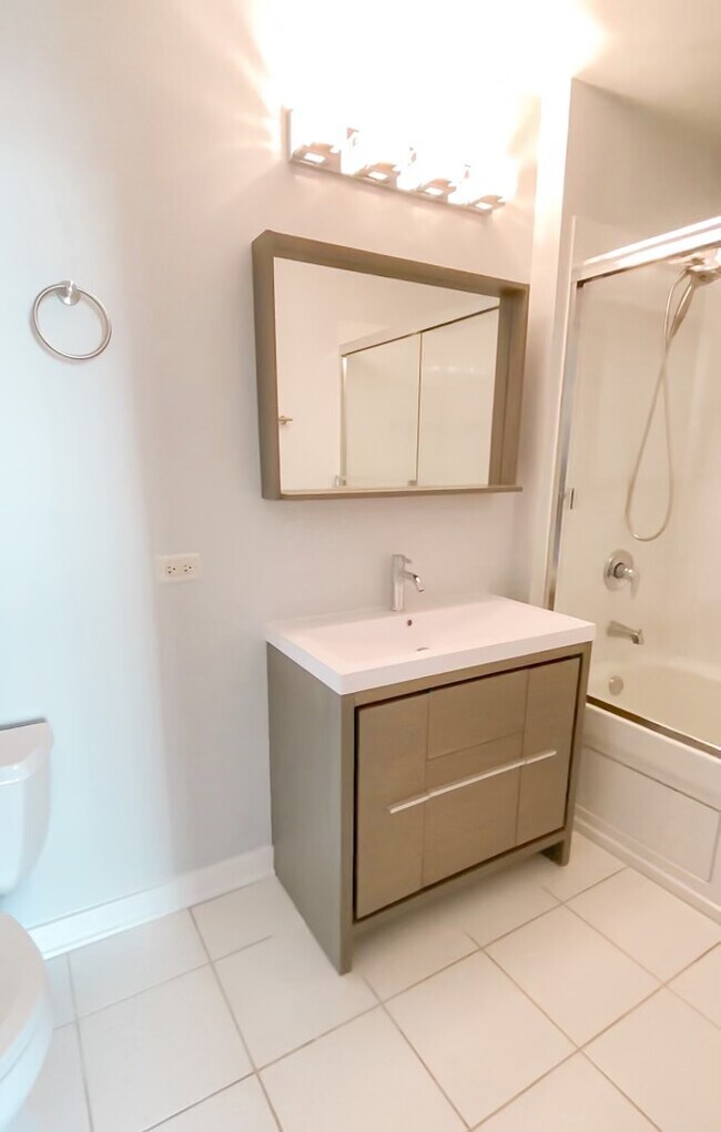 920 W Madison St Unit 920 W Madison