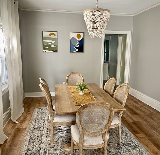 Dining Room - 224 N Austin Blvd Unit # 1