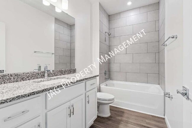 Photo - 2601 Hagoplan Ave SW