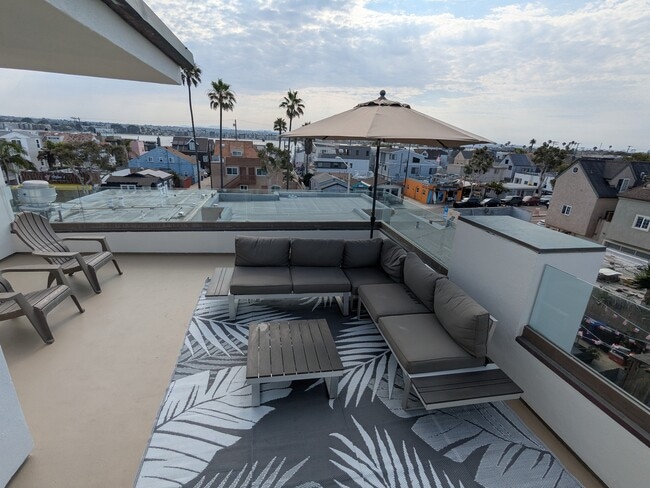 Photo - 722 Sunset Ct