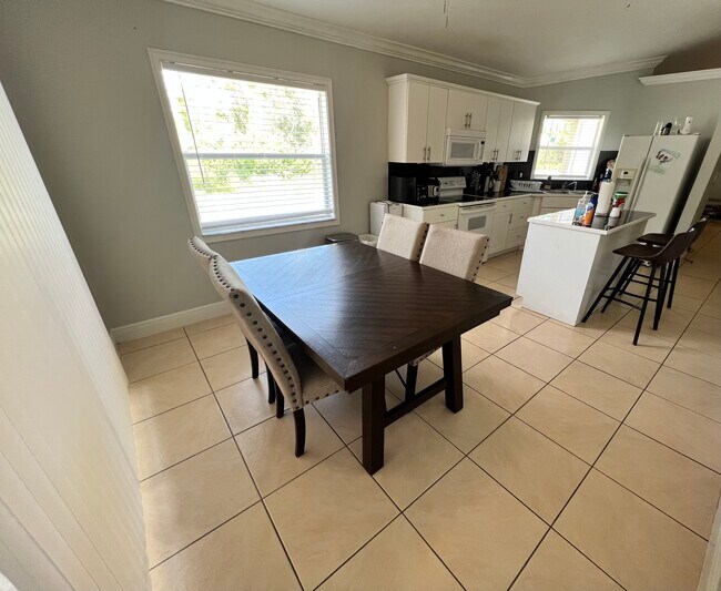 Photo - 4616 28th St SW