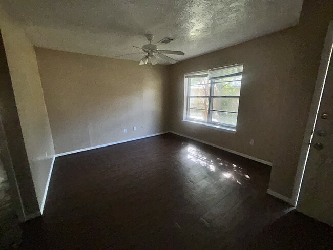 112 Hardy St